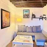 Апартаменты Parisian 4 People - Marais Metro Center Париж