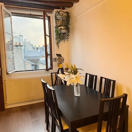 Parisian 4 People - Marais Metro Center