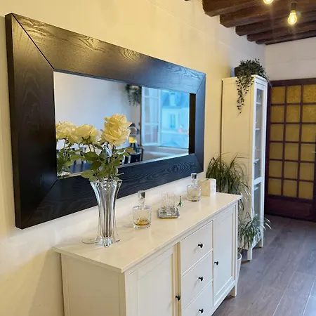 Parisian 4 People - Marais Metro Center