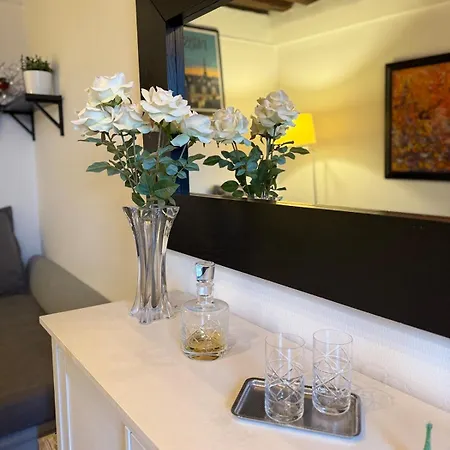 Parisian 4 People - Marais Metro Center Paříž